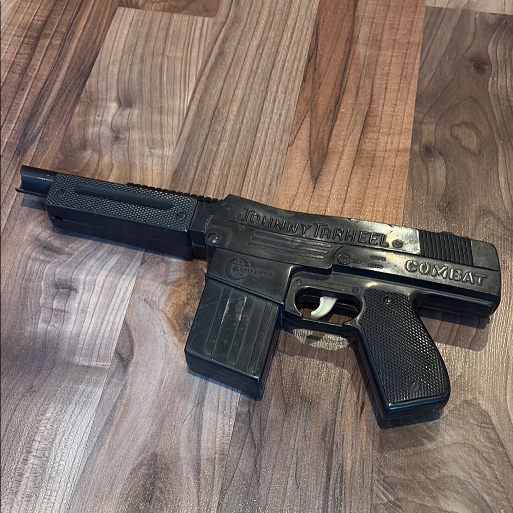 Vintage Empire JOHNNY TARHEEL Combat Toy Gun With Sound Rat-Tat-Tat - broken tip